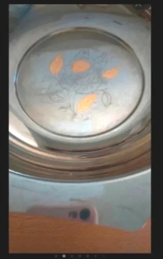 Ciotola in acciaio e oro