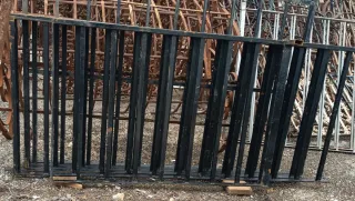 Barandilla de hierro.