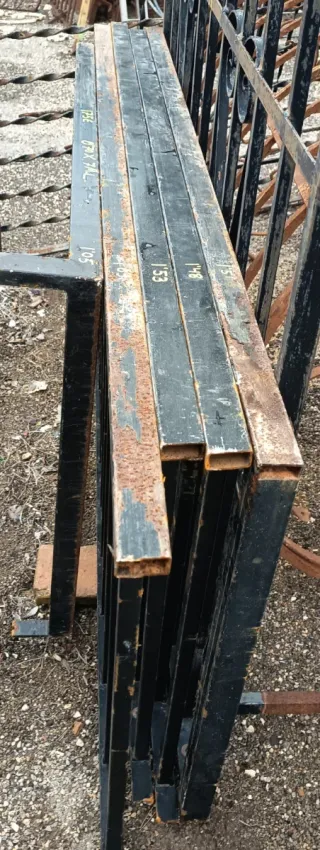 Barandilla de hierro.