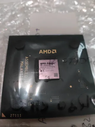AMD Athlon XP 1800+ a 1'53Ghz. Año 1999