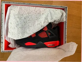 Jordan 4 Retro Red Thunder 37.5