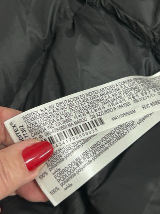 Chaqueta Zara acolchada capucha negra T.M