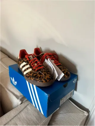 Adidas Samba OG Leopardo Rojo Talla 40