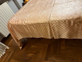 Copriletto vintage albicoccha con fantasia