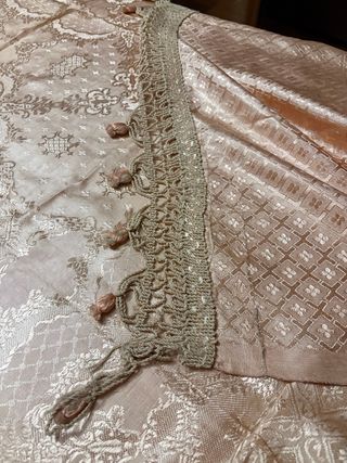 Copriletto vintage albicoccha con fantasia