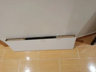 Estante blanco de madera