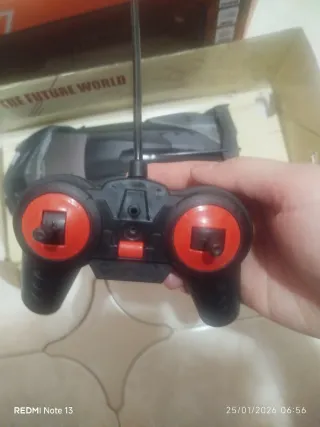 Coche teledirigido negro