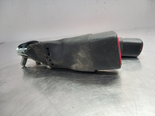 ENGANCHE CINTURON TRASERO IZQUIERDO TOYOTA YARIS