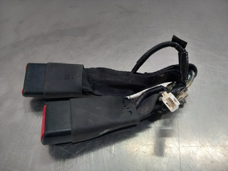ENGANCHE CINTURON TRASERO IZQUIERDO TOYOTA YARIS
