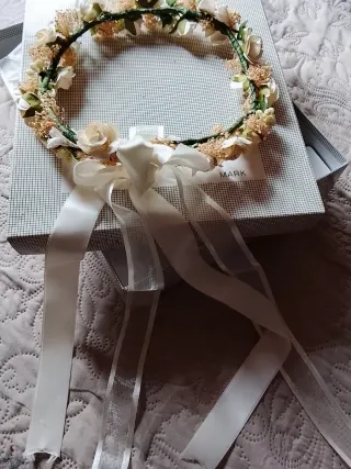 Corona de Comunión, a elegir con bolsito y guantes