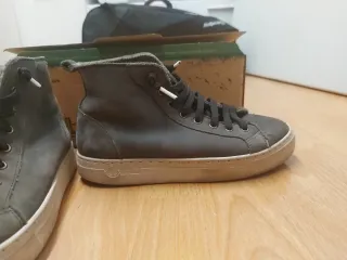 Zapatillas Natural World grises