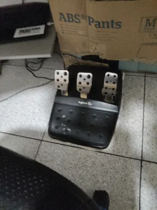 Volante Logitech G920 con Pedales