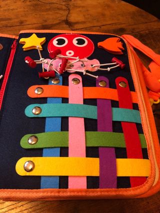 Jogo educativo espaço planetas animais