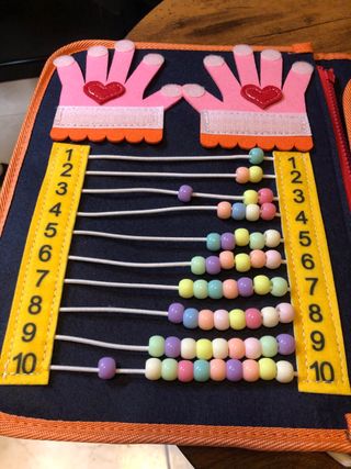 Jogo educativo espaço planetas animais