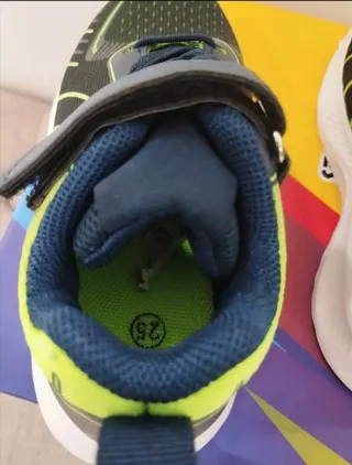 Zapatillas niño ligeras talla 25