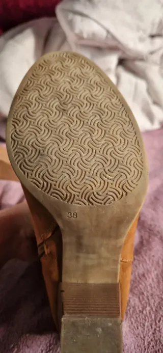 Botines marrones de tacón