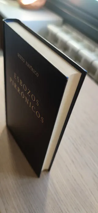 B Clásica Gredos Sexto Empírico Esbozos Pirrónicos