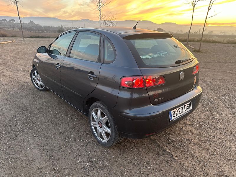 SEAT Ibiza 2005 - foto 1