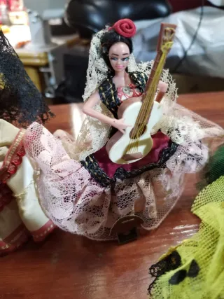 Muñecas flamencas vestimenta típica España