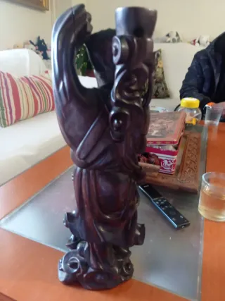 Figura de madera de dios chino