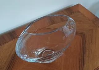 Vaso decorativo in vetro trasparente