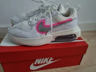 Nike Air Max Verona (talla 37,5)