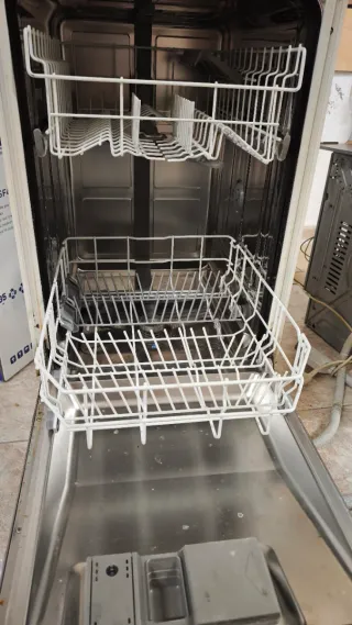 Lavavajillas compacto 40cm Bosch Model SRV43A13/08