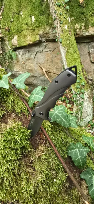Navaja Strider Knives