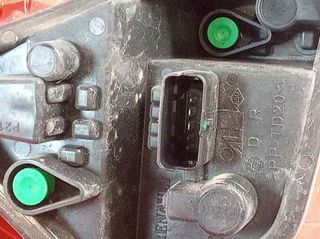 Renault 529803 8200586844 piloto tras der clio iii