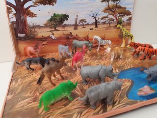 Diorama Safari Africano con Animales Miniatura