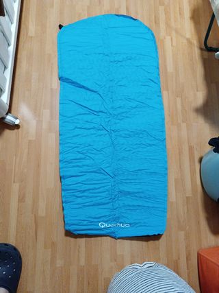 Aisalante, Esterilla Quechua azul y negra hinchabl