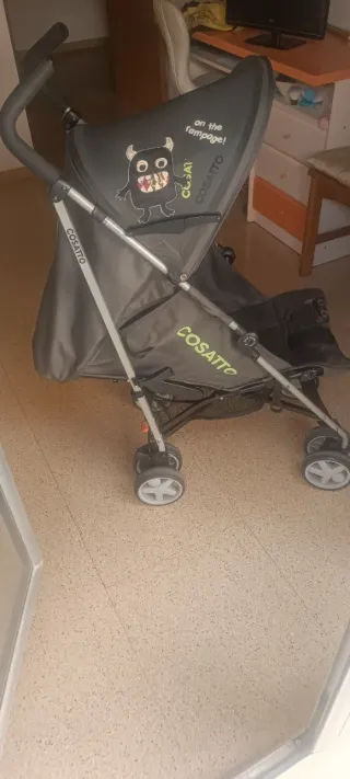 Silla de paseo Cosatto con diseño de monstruo