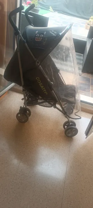 Silla de paseo Cosatto con diseño de monstruo