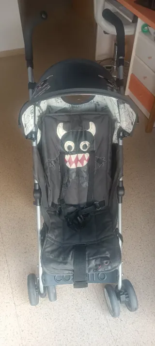 Silla de paseo Cosatto con diseño de monstruo