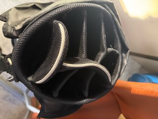 Bolsa de golf con desperfecto