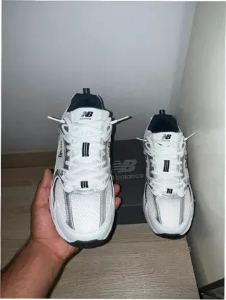 New Balance 530 Talla 42 Blanco Plata Marino