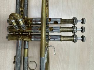 Trompeta Bach Stradivarius Mont Vernon