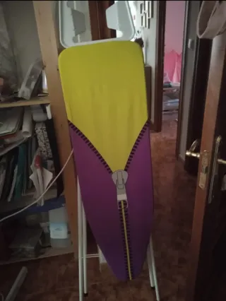 Tabla de planchar con funda de cremallera