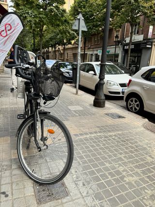 Bicicleta Eléctrica Negra. Elops 120 e-bike