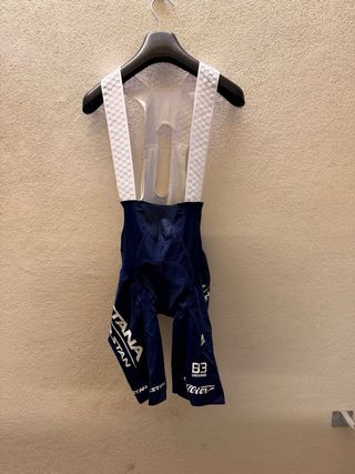 Completo ciclismo Astana XDS 2025