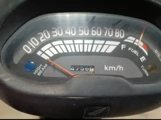 Honda Visión 75cc Scooter