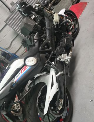 Caballete central BMW F800R