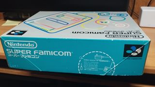 Super Famicom Nintendo con caja