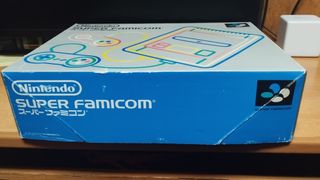 Super Famicom Nintendo con caja