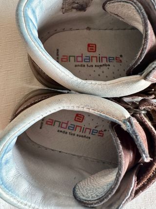 Botas niño talla 26 marca Andanines