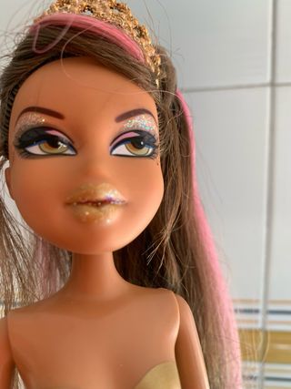 Muñeca BRATZ STUNNERZ JASMIN NRFB