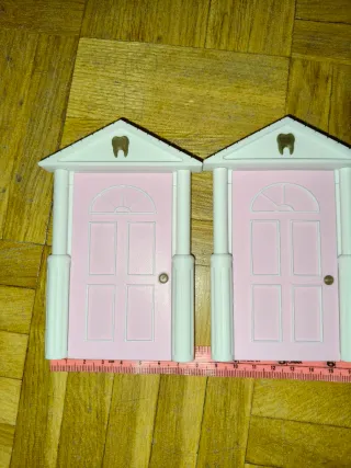 Puerta Ratón Pérez Rosa