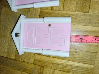 Puerta Ratón Pérez Rosa