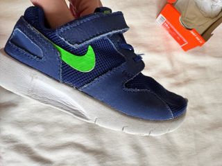Zapatillas deportivas niño Nike Talla 27