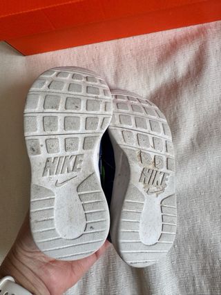 Zapatillas deportivas niño Nike Talla 27